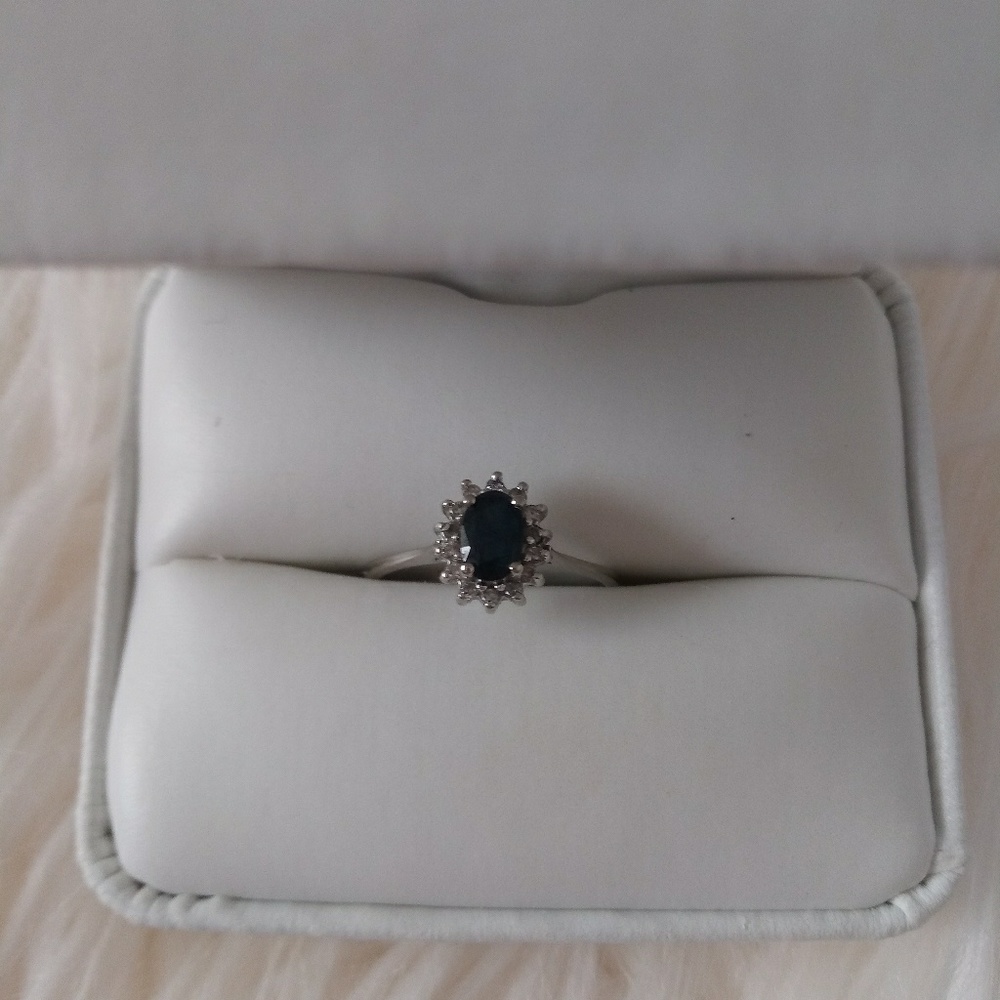14K white gold sapphire and diamond ring